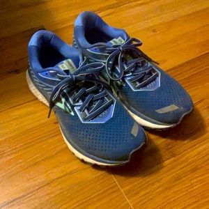 Brooks running sneakers